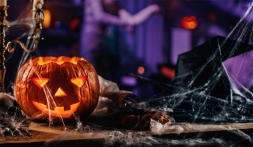 Halloween movie night in mauritius? try these films with haunted real-life events on set